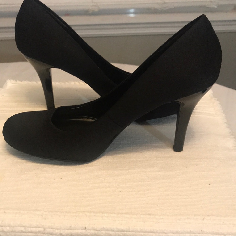 A.n.a “ a new approach” black stiletto high heels size 9med